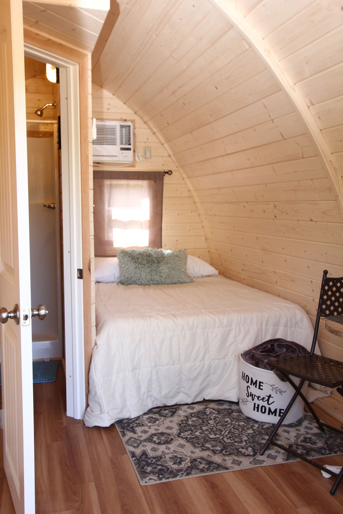 The Cranny_inside.JPG